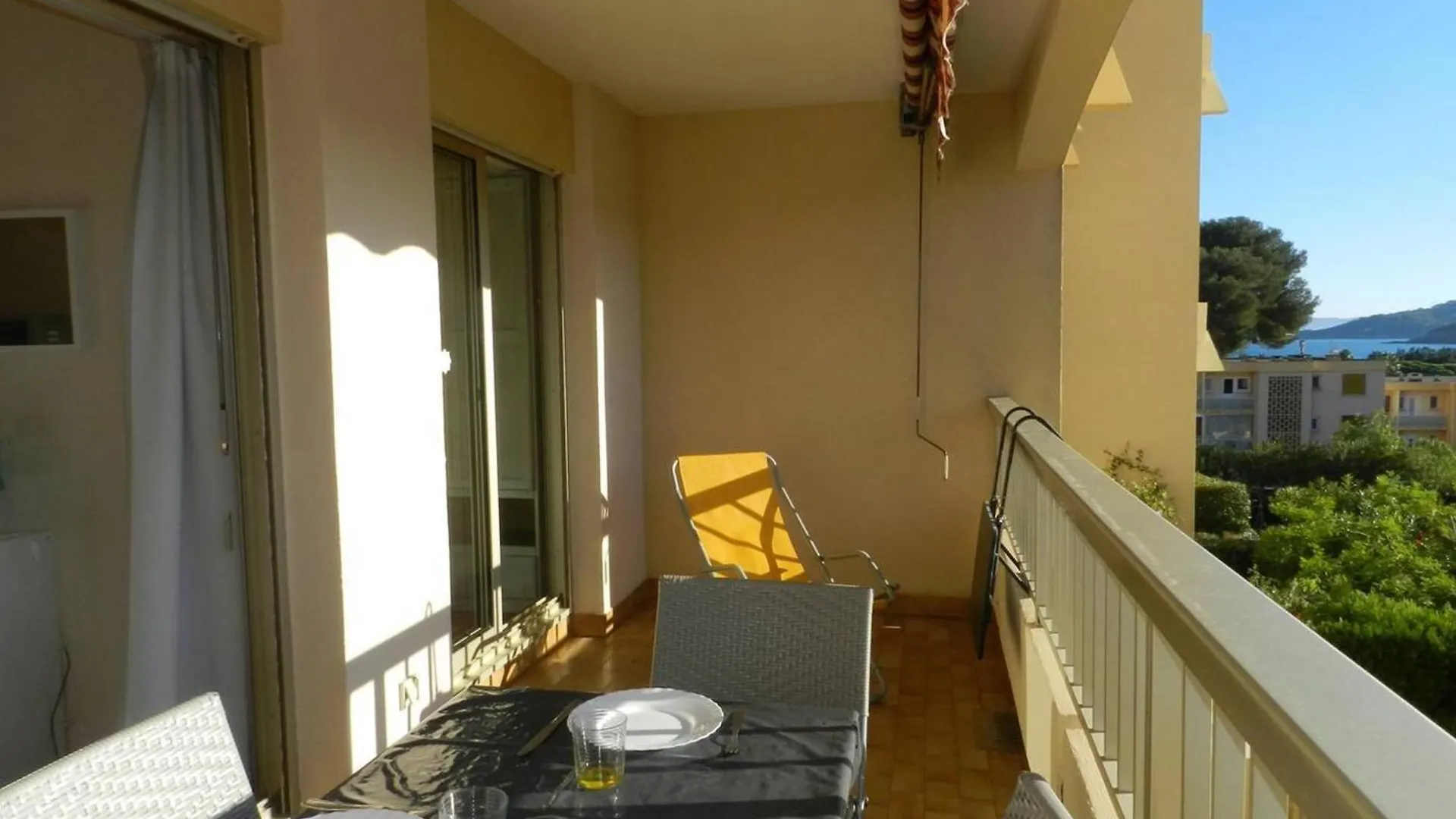 Appartement Cosy Avec Terrasse, Proche Plage Et Commerces - Bormes-Les-Mimosas - Fr-1-251-785 Appartamento