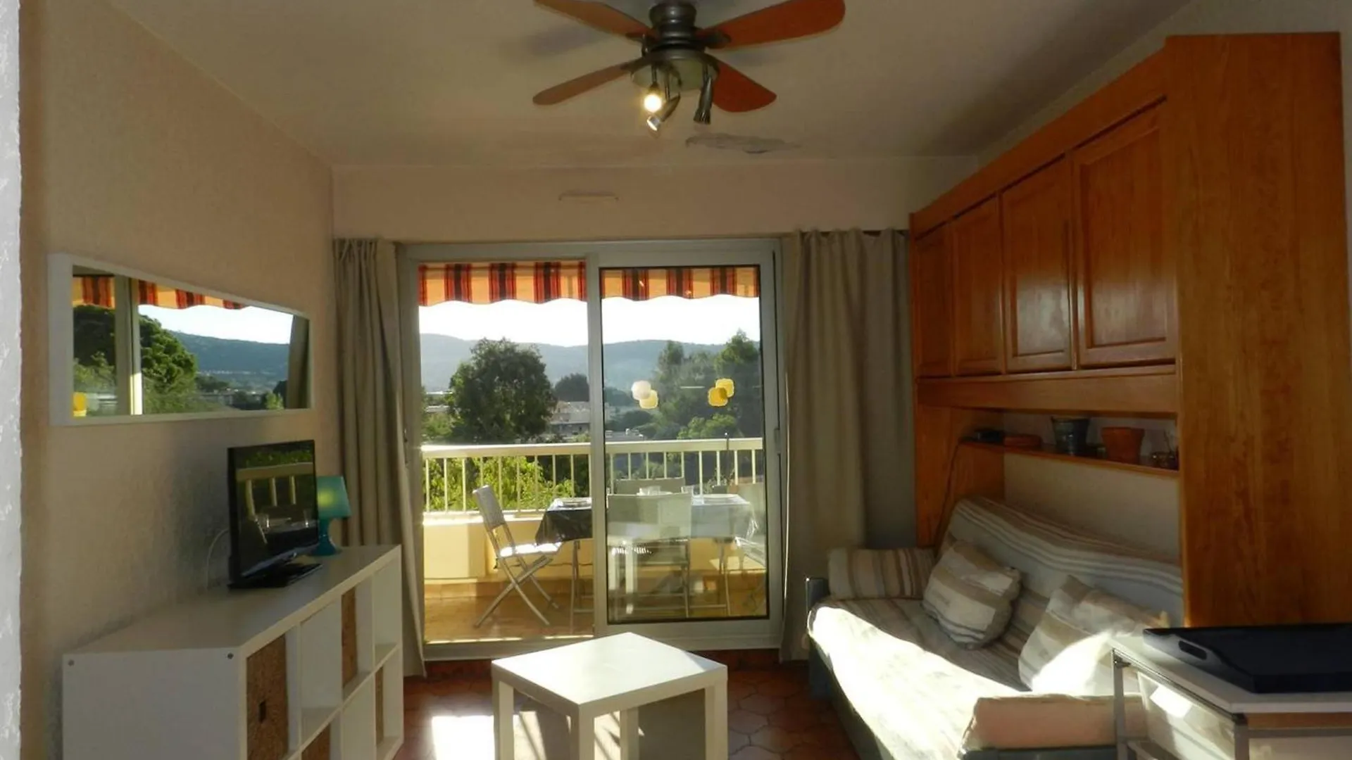 Appartement Cosy Avec Terrasse, Proche Plage Et Commerces - Bormes-Les-Mimosas - Fr-1-251-785